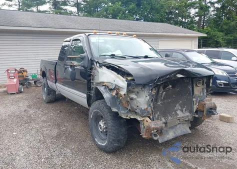 2000 Ford F-250 Lariat/Xl/Xlt z USA, uszkodzony, nr VIN 1FTNX21L0YEB68631